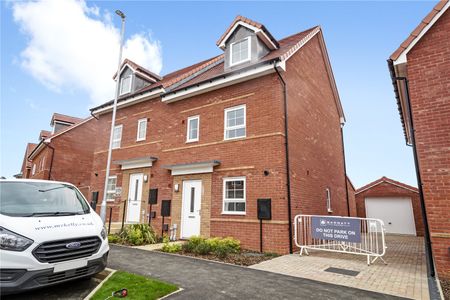 4 bedroom house to rent Lilac Way, Overstone, Northampton, Northamptonshire, NN6 - Photo 2