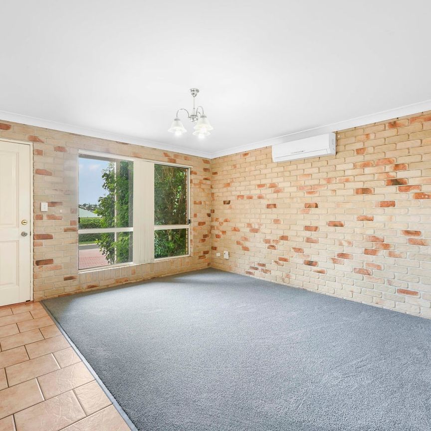 Spacious & Stylish Two-Bedroom Unit on the Fringe of Toowoomba CBD - Photo 1
