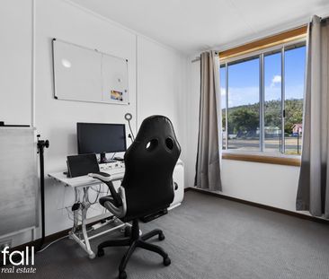 Neat and Tidy, Three Bedroom Home - Photo 1