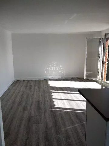 Location Appartement 3 pièces 72m² CORBEIL ESSONNES 91100 - Photo 3