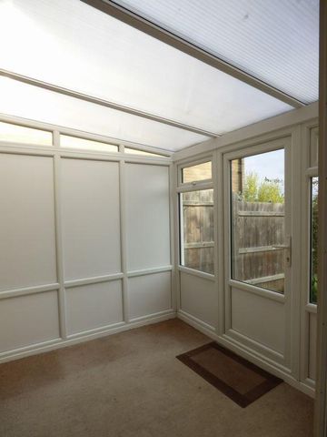 3 bedroom detached house to rent - Photo 3