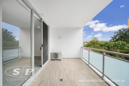 Luxury 2 Bedroom Apartment - Photo 4