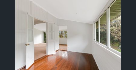 Spacious, Tranquil, Farm Style Family Home - Photo 4