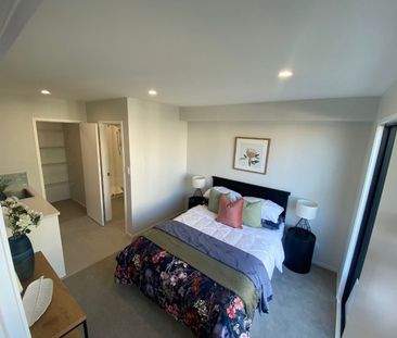 MANGERE BRIDGE, 3 BEDROOMS - Photo 4