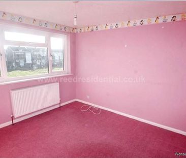 3 bedroom property to rent in Canvey Island - Photo 5