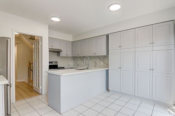 For Lease - 20 Azzarello Lane, Toronto, Ontario - Photo 1