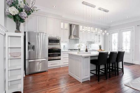 Danforth Village Toronto Furnished House Rental by Main and Danforth - Gorgeous 4 Bedroom Detached Home with 3 Levels, Attached Garage and Gourmet Kitchen - Photo 3