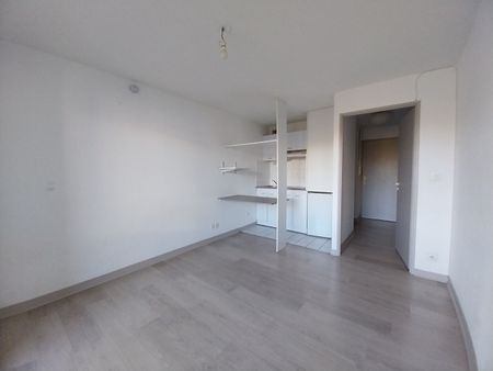 Apartment - Photo 3