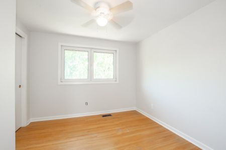 11 Black Knight Rd, St. Catharines - All Inclusive 3 Bed Main Unit - Photo 4