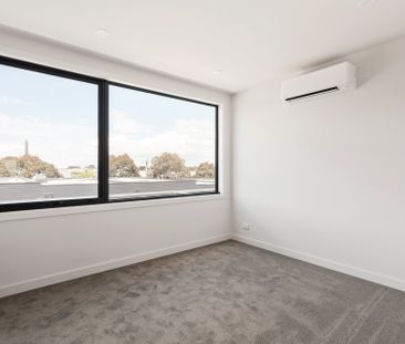 Thinking of selling? Contact our agent - Photo 3