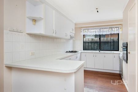 Perfect Family Home - Photo 4