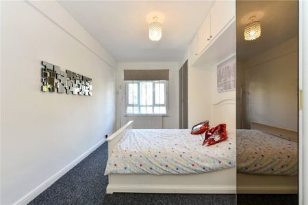 1 bedroom flat with 1 reception and 1 bathroom in Portsea Place, W2 - Photo 5