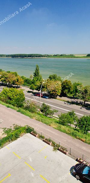 Apartament 3 camere de inchiriat pe Faleza, vedere la Dunare - Photo 1