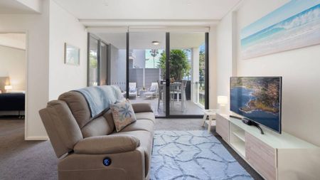Bathers Building - overlooking Surf Beach!!! - Photo 5