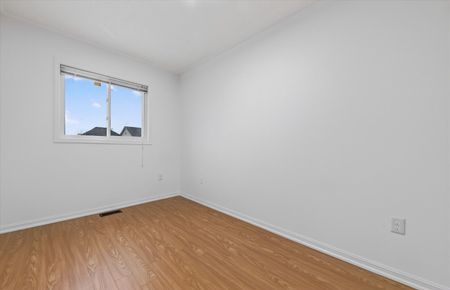 For Lease - 1535 Sarasota Crescent, Oshawa, Ontario - Photo 5