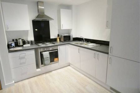 Cross Street , - Photo 3