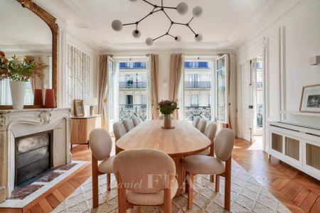 Location appartement, Paris 8ème (75008), 6 pièces, 206 m², ref 86472849 - Photo 5