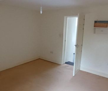 1 bedroom semi-detached house to rent - Photo 5