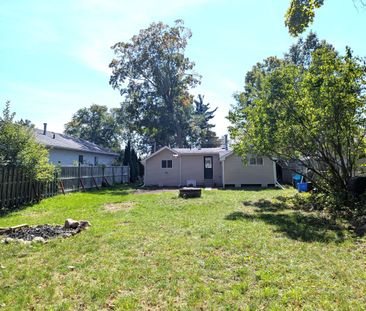 For Lease - 696 Hastings Avenue, Innisfil, Ontario - Photo 2