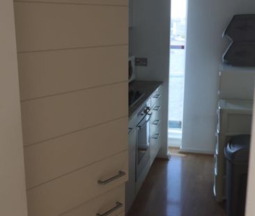 2 Bed Flat, Seacon Tower, E14 - Photo 1