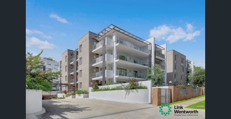 Contemporary One Bedroom with Parking - Photo 3