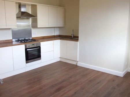 2 bedroom terraced house to rent - Photo 4