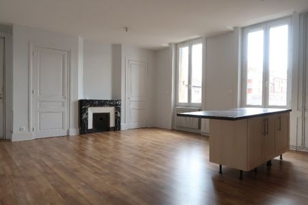 Location Appartement 2 pièces 62m² ST ETIENNE 42000 - Photo 2