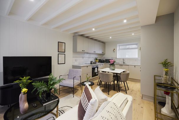 Munster Mews, SW6 flat to rent - Photo 1