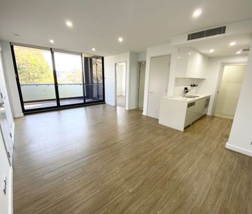 Bright two bedroom apartment in Waterloo - Photo 1