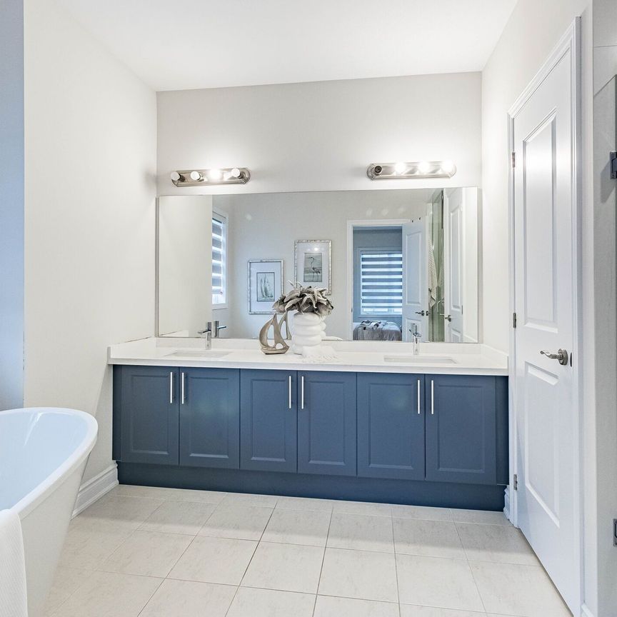 For Lease - 95 Viva Gardens, Oakville, Ontario - Photo 1