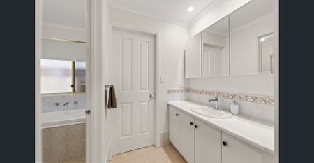 Spectacular Courtyard Family Home with Solar - Photo 2