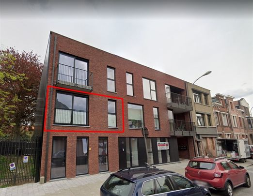 Appartement met 2 slaapkamers, terras en autostaanplaats. - Foto 1