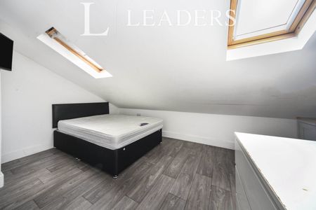 1 bedroom room to rent Cowper Street - Central Luton - Studio - Photo 3