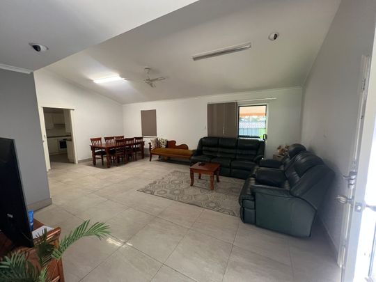 Three Bedroom Family Home in Araluen - Photo 1