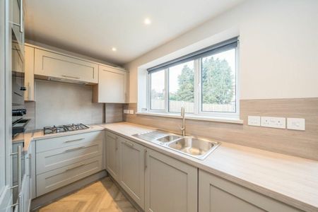 Heathfield North, Twickenham, TW2 - Photo 2