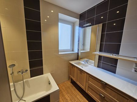 Location Appartement 3 pièces 70m² PONT DE VAUX 01190 - Photo 4