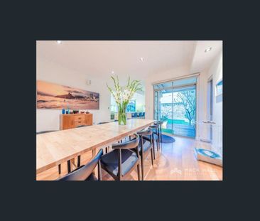 PRIME LOCATION! - Photo 6