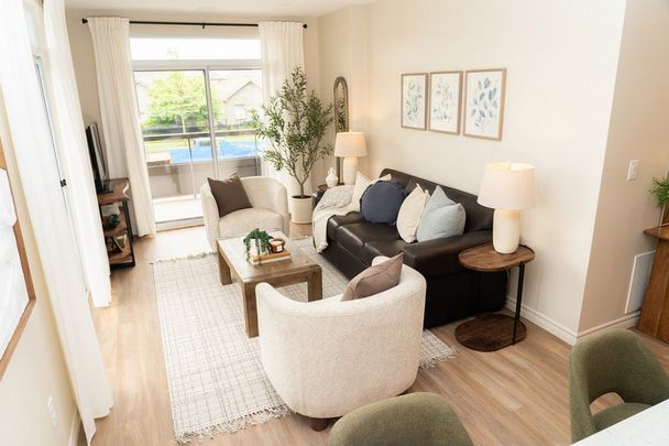 South Carriage Place II - Photo 1