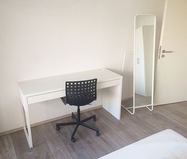 Modern möblierte Wohnung in Monheim - Foto 1