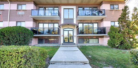 Whitehall Apartments - Photo 2