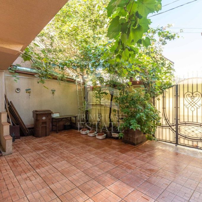 Colentina, Doamna Ghica, Obor, str. Popa Iancu, Casa 3 do... - Photo 1