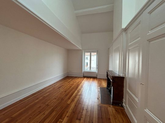 Appartement 5 pièces – LYON - Photo 1