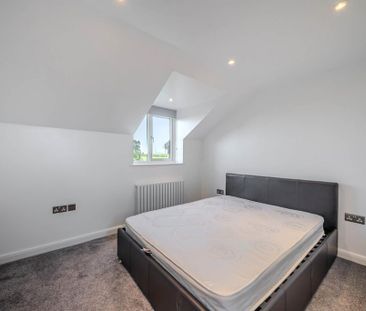 3 bedroom detached house to rent - Photo 4