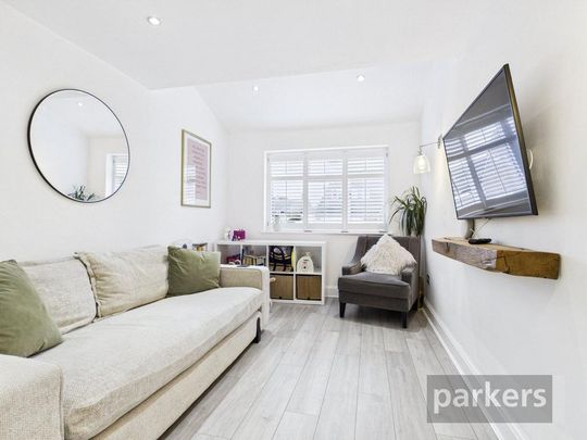 3 bedroom terraced house to rent - Photo 1