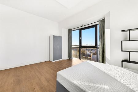 Vantage House, Wier Road, SW19 flat to rent - Photo 5