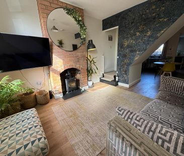 2 bedroom terraced house to rent - Photo 2