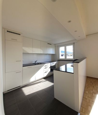 Attikawohnung mit grosszügiger Dachterrasse - Photo 4