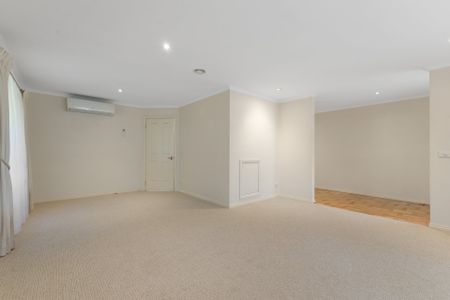 1/29 Adelaide Avenue, Mount Waverley - Photo 2