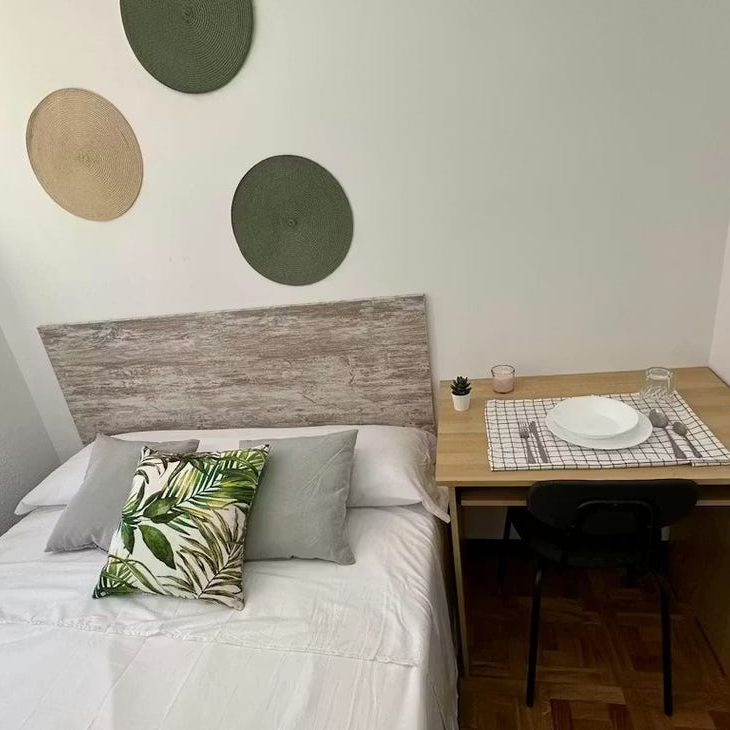 Calle de la Infanta Mercedes, Madrid, Community of Madrid 28020 - Foto 1