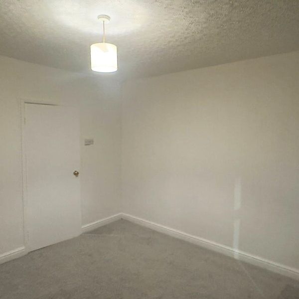 Flaxpiece Road, Clay Cross, Chesterfield, S45 9HB - Photo 1